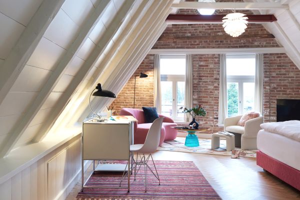 Five Rooms (Leer)